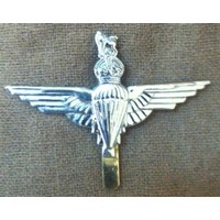 UK Parachute Regiment beret badge